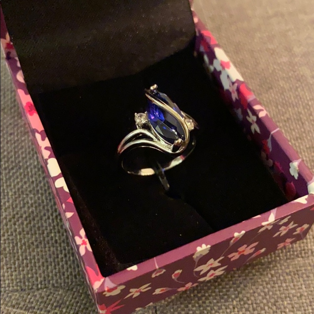 Peermont Jewelry Blue Sapphire Ring